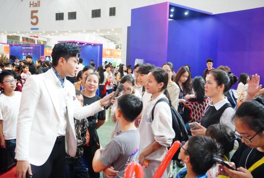 TRẢI NGHIỆM KHÔNG GIAN MUA SẮM ĐẲNG CẤP CỦA DONEX TẠI HỘ
